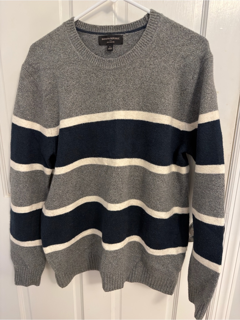 Banana Republic Men's Grey Navy Striped Crewneck Sweater